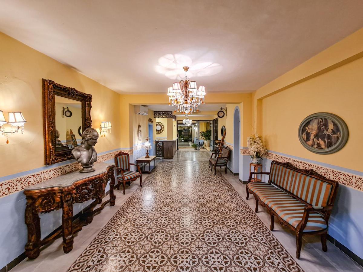 Hotel Fundadores Valladolid  Bagian luar foto