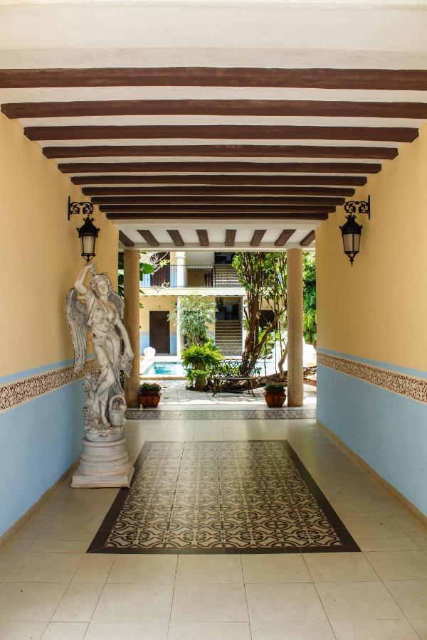 Hotel Fundadores Valladolid  Bagian luar foto