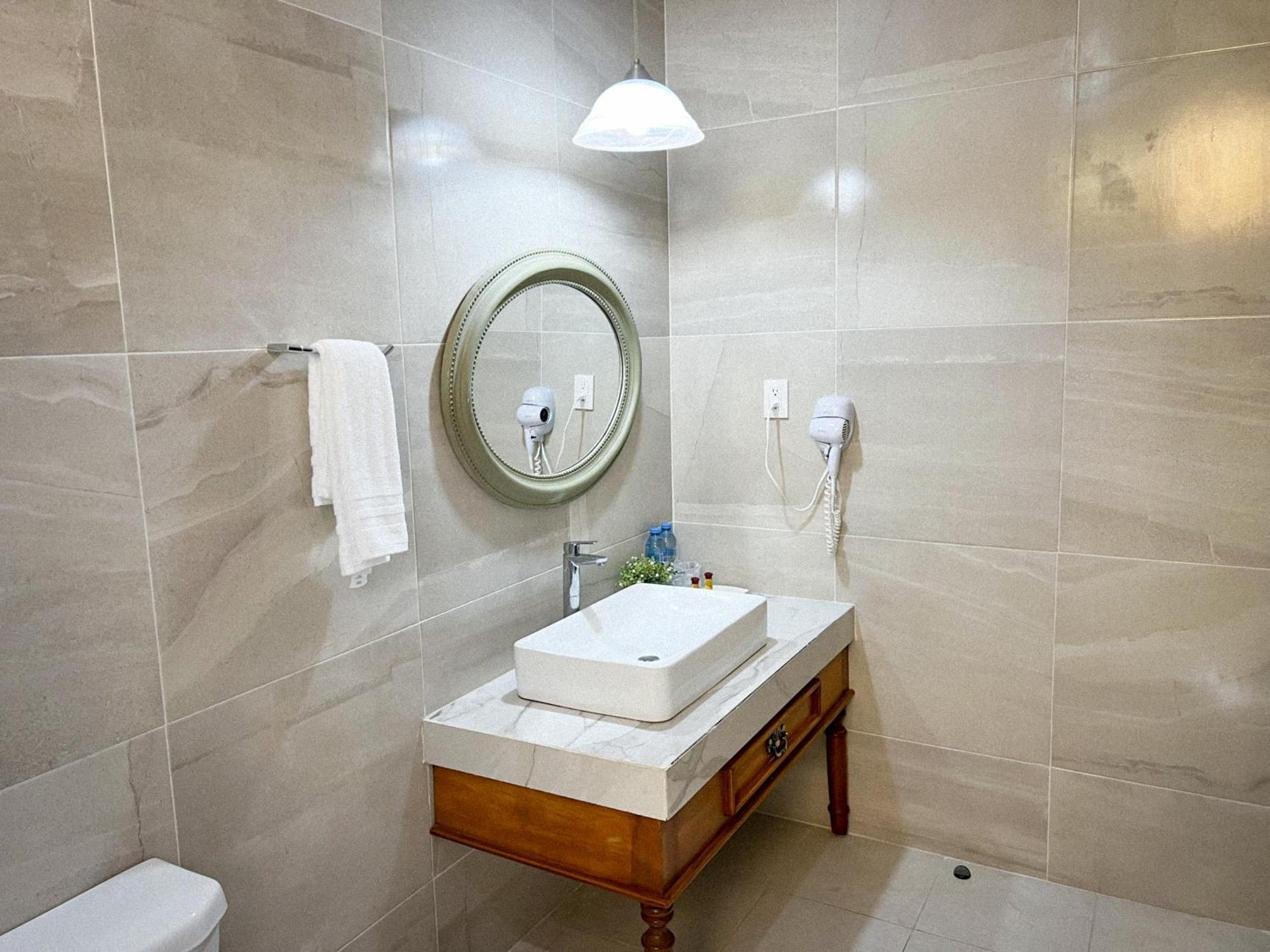Hotel Fundadores Valladolid  Bagian luar foto