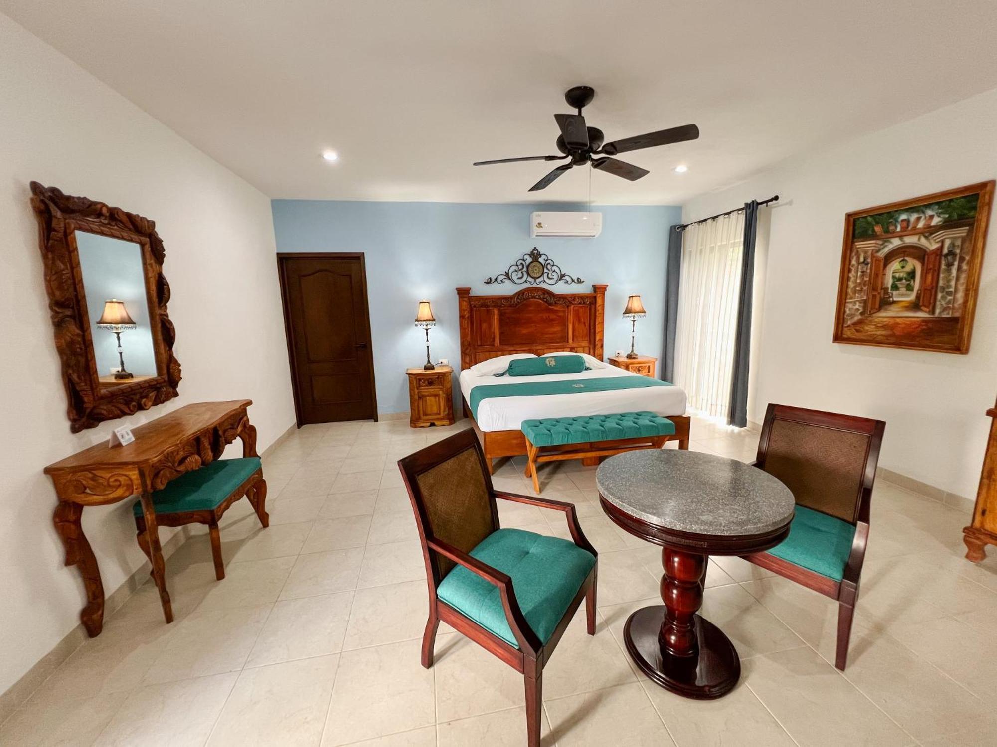 Hotel Fundadores Valladolid  Bagian luar foto