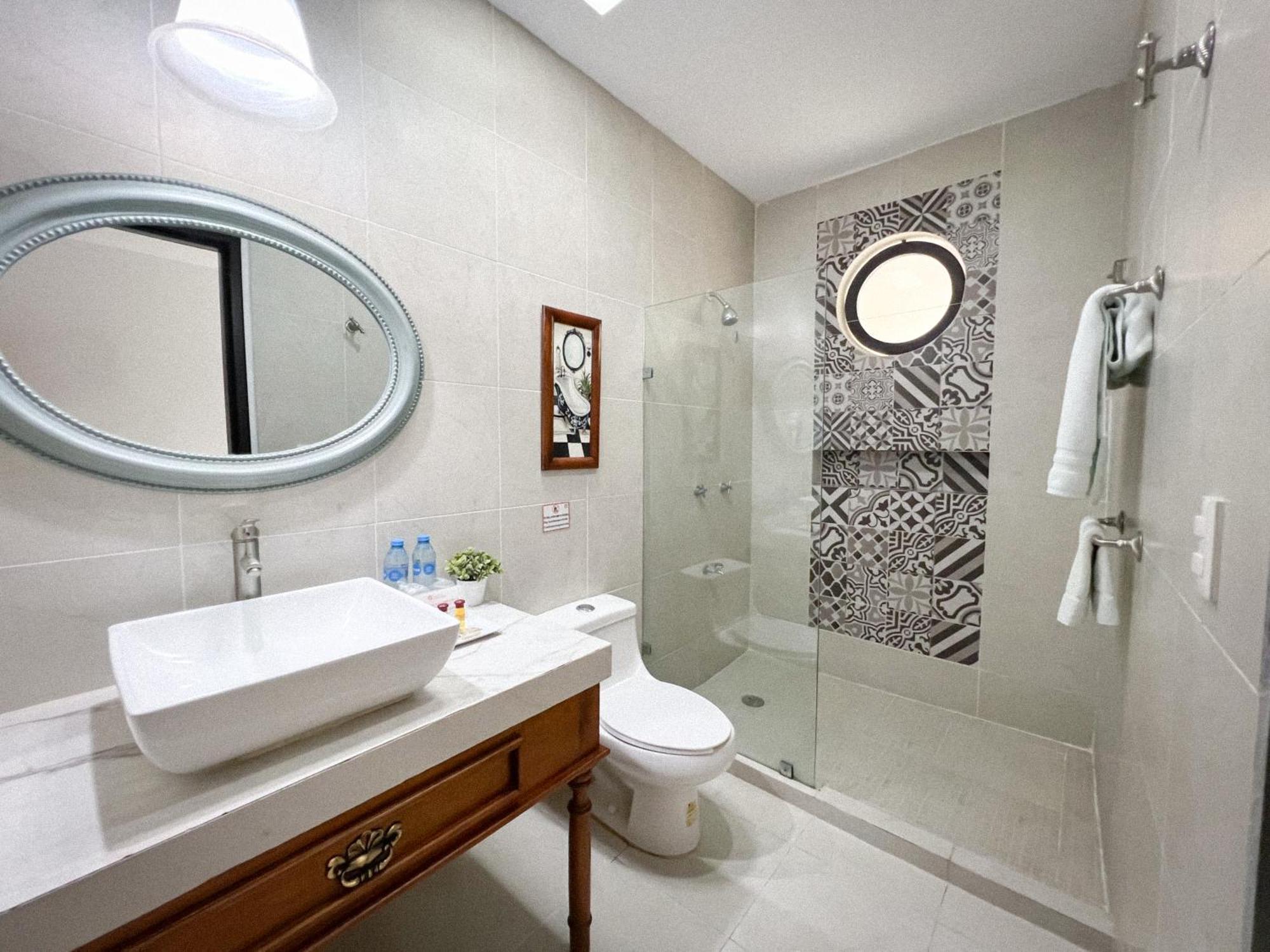 Hotel Fundadores Valladolid  Bagian luar foto